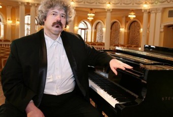 Михаил Лидский (фортепиано)